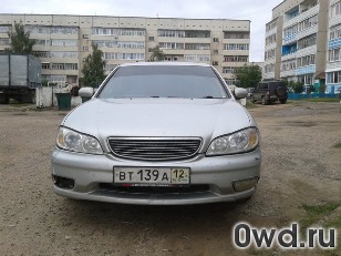 Битый автомобиль Nissan Cefiro